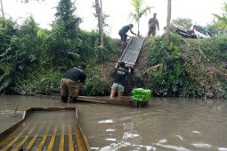 Satpol PP Belitung tertibkan akitivitas tambang ilegal di kolam PDAM