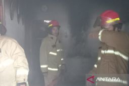 Damkar Bogor padamkan kebakaran rumah akibat STB meledak