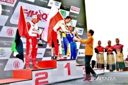 Jokowi lauds Lake Toba's F1 Powerboat despite some needed improvements