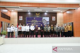 Wali kota serahkan laporan keuangan Pemkot Padang Sidempuan kepada BPK RI