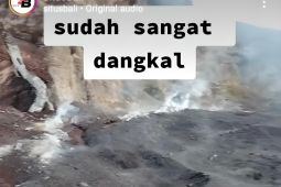 Pendaki Gunung Agung tak diizinkan menginap di puncak gunung