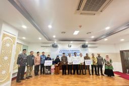 BPJS Ketenagakerjaan serahkan santunan kepada tiga penerima manfaat