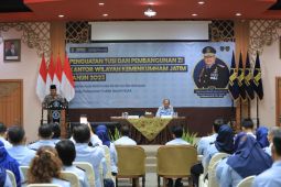 Staf Khusus Menkumham beri penguatan kepada jajaran Kanwil Kemenkumham Jatim