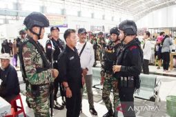 Brimob Kalsel patroli gabungan TNI jaga kondusifitas tahun politik