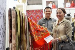 Kain Tenun asal Kapuas Hulu dipromosikan pada INACRAFT di Jakarta