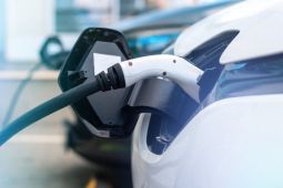 Pabrikan mobil Rusia luncurkan mobil hybrid