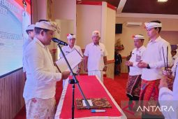 Bupati Sang Nyoman Sedana Arta lantik 94 pejabat di lingkungan Pemkab Bangli