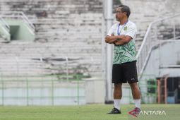 Liga 1: Pelatih Persebaya berharap pertandingan tunda segera diselesaikan