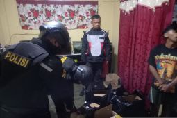 Tim Patroli Presisi gerebek rumah penjualan miras