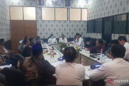 Pemkab Bekasi fasilitasi pembentukan forum komunikasi lindungi pedagang di PIC