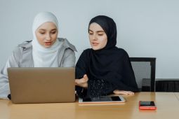 Ini alasan perlunya literasi asuransi jiwa syariah bagi generasi muda