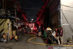 PMI Jakarta Utara tampung sebanyak 268 pengungsi kebakaran Depo Plumpang