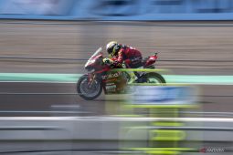 Bautista tumbangkan Toprak di Race 1 WSBK Mandalika, , Rinaldi terjatuh
