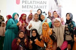 Pemkot Mojokerto beri pelatihan menjahit tingkatkan perekonomian