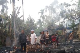 Ditinggal pemilik ke kebun, rumah di Tangse ludes dilalap si jago merah