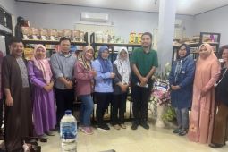 Dekranasda dorong pembentukan asosiasi perajin karawo di Gorontalo