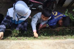 Rumah Amal Salman gelar aksi bersih-bersih masjid jelang Ramadhan