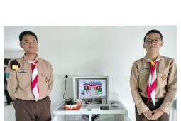 Pelajar MAN IC Bangka Tengah ciptakan robot pemilah sampah