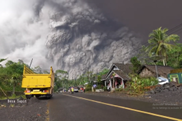 Bupati Thoriq rilis film dokumenter "Usap Pilu Semeru"