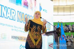 Gubernur Khofifah terima penghargaan "Best Regional Leader"