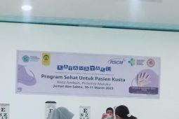 Tim Katamataku bakti sosial pengobatan penderita kusta di Ambon