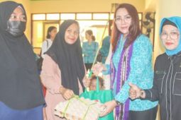 Baznas-TP PKK Ambon salurkan bantuan kepada anak  stunting