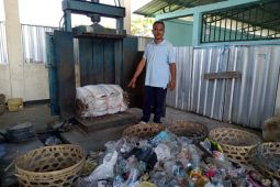 Bank Sampah Lisan Kota Mataram kekurangan sampah plastik