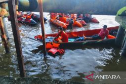 Basarnas Samarinda cari bocah larut di selokan hingga ke Sungai Mahakam