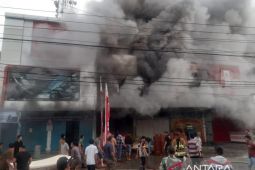 Kerugian kebakaran dua toko di Beureunuen Pidie ditaksir capai Rp800 juta