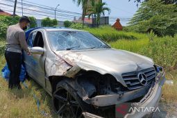 Polres Cirebon Kota tangani kecelakaan sedan Mercy tewaskan dua orang