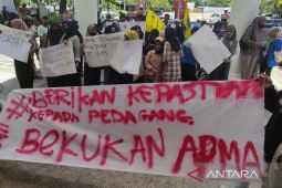 Menata dan membersihkan Pasar Mardika Ambon dari pungutan liar