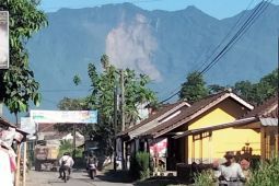 Jauh dari longsor, wisata Gunung Galunggung aman dikunjungi