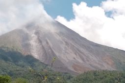 Gunung Karangetang Sulut catat empat kali terjadi awan panas guguran
