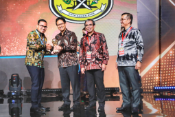 Pemkot Tangsel raih penghargaan terkait capaian UHC