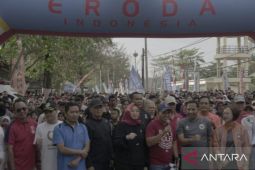Pantai Pasir Padi kembali jadi tempat terselenggaranya jalan sehat dan lomba dayung