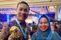Pemkab Sidoarjo terima penghargaan UHC Award 2023