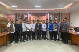 FOZ Jatim lakukan pelaporan penyaluran manfaat zakat kepada Baznas dan Kemenag Jatim