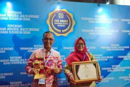Pemerintah Kota Singkawang dapat penghargaan dari UHC JKN-KIS