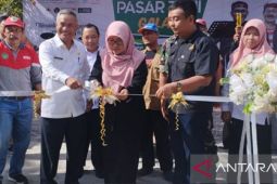 Pemkab Pamekasan tekan harga bahan pokok dengan Pasar Tani Galak