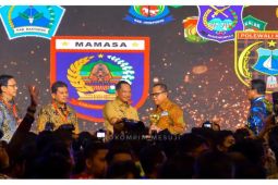 Kabupaten Mesuji terima penghargaan UHC Award 2023