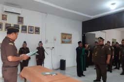 Kajari Palas lantik Kasi Pidsus Rachmat Hidayat