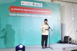 Wagub Jawa Barat sebut pesantren perlu miliki sumber ekonomi agar bertahan