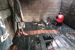 Sebuah rumah warga di Bangka terbakar