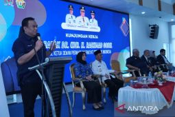 Wakil Ketua DPR:  Cari cara agar pemuda tertarik bertani