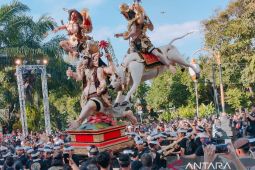 Parade Ogoh-Ogoh meriahkan Kasanga Festival sambut Nyepi di Denpasar