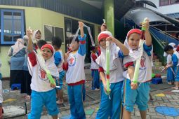 Hari Air, siswa TK-Al Muslim belajar manfaat penggunaannya