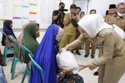 Pemkab Purwakarta beri kompensasi warga yang tinggal di perlintasan armada sampah