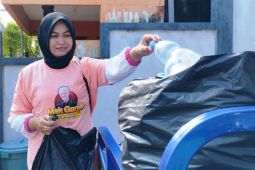 Komunitas "Mak Ganjar Jatim" ajak warga Gresik berdonasi sampah