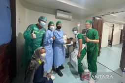 Warga terpencil Pulau Maradapan terbantu layanan Rumah Sakit Apung