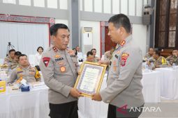 Terkait kehumasan, Kapolres terima penghargaan dari Kapolda Sumut